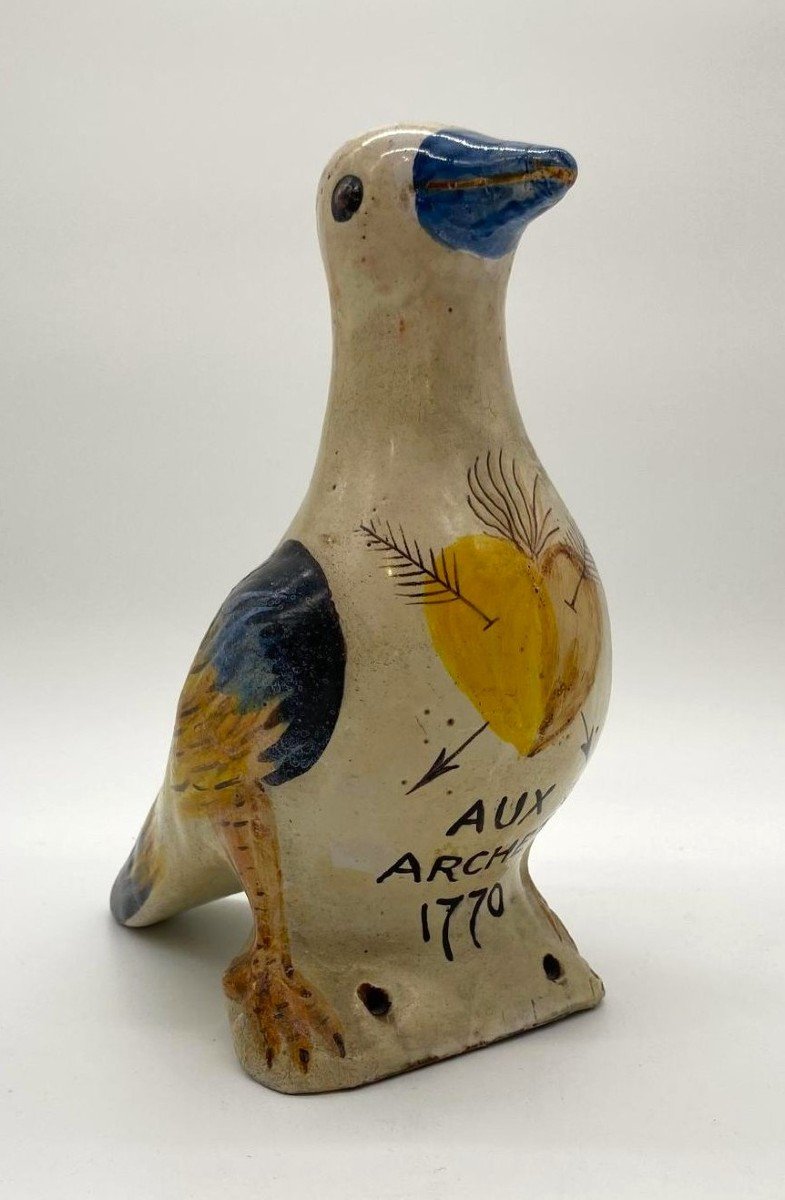 Ridge Pigeon - Nevers Earthenware - 18th Century 