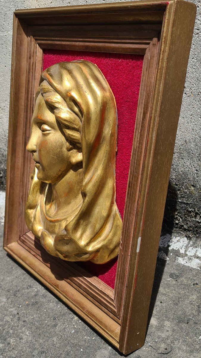 Head Of Virgin Golden Wood -photo-4