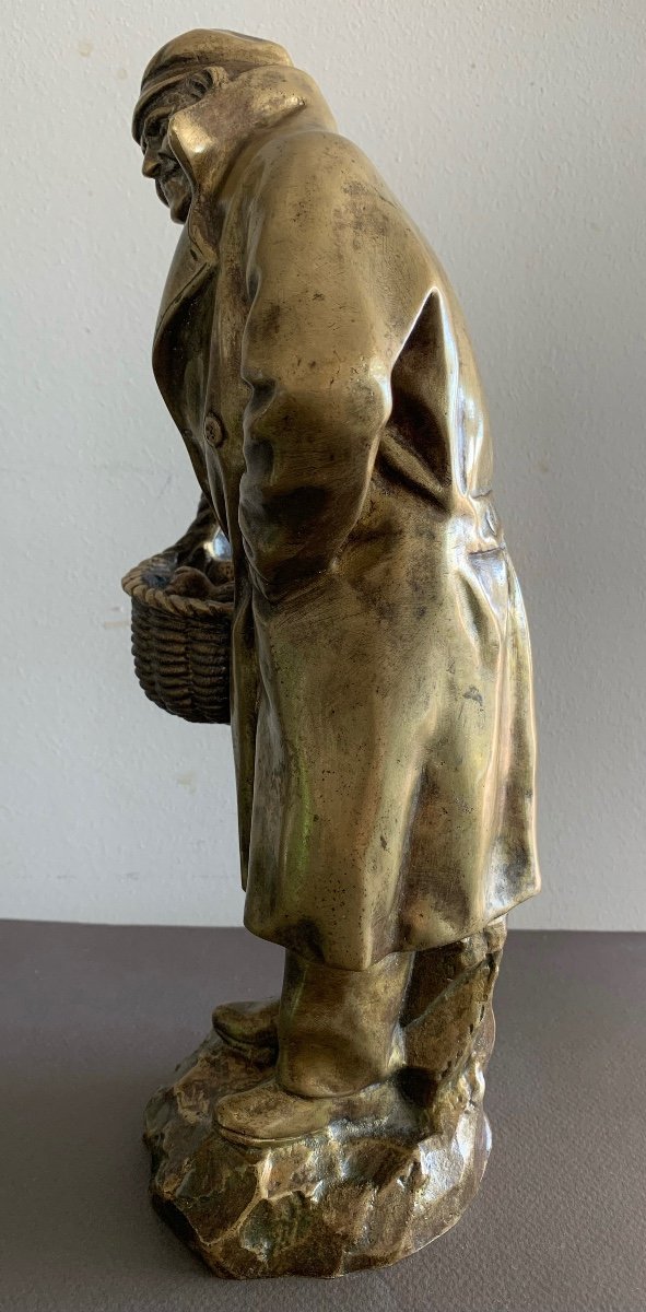 The Apple Picker, Bronze Subject-photo-2