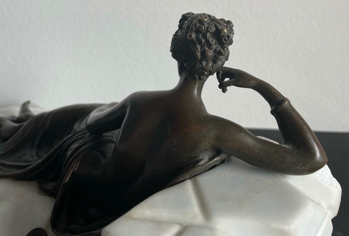 Woman In The Antique, Bronze Subject-photo-4
