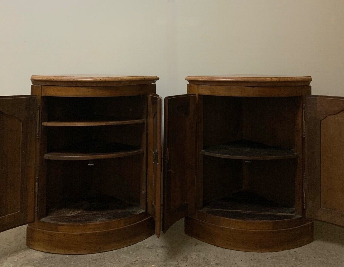 Pair Of Corner Cabinets In Walnut From The 18th Century-photo-2
