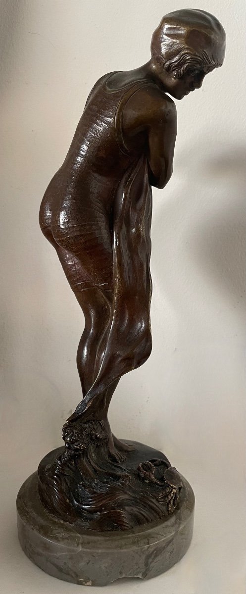 The Young Woman And The Crab, Bronze Sculpture-photo-2