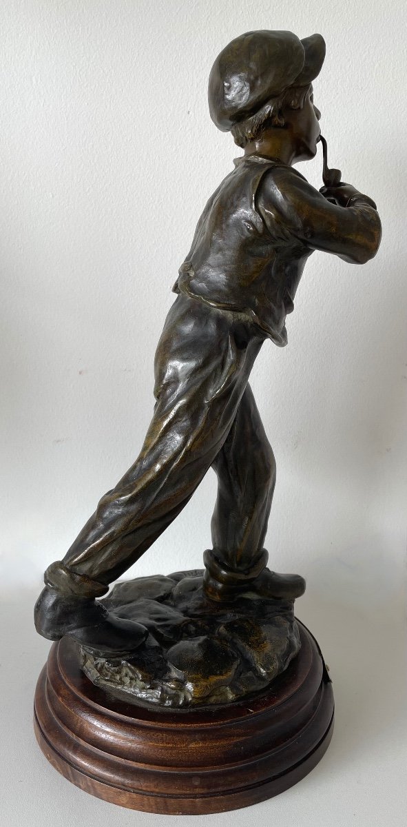 Young Man With A Pipe, Bronze Sculpture-photo-3