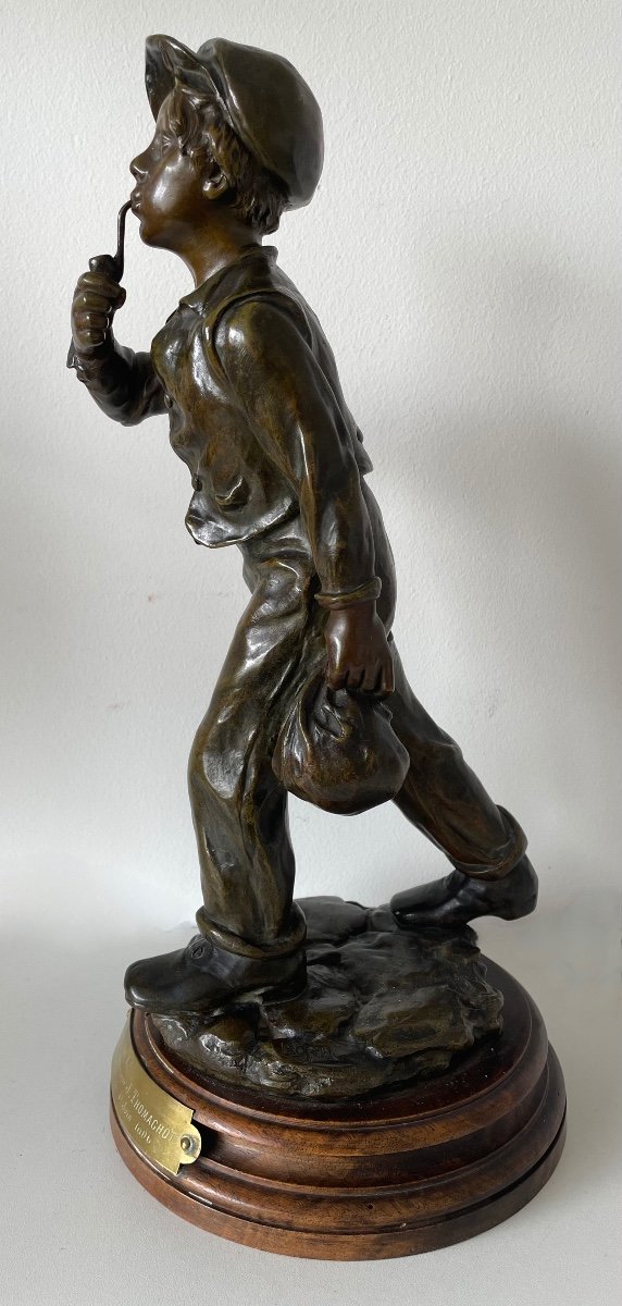 Young Man With A Pipe, Bronze Sculpture-photo-8