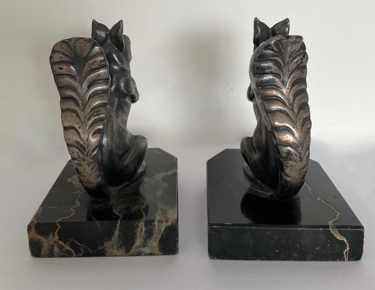 Pair Of Bookends Representing Squirrels -photo-2