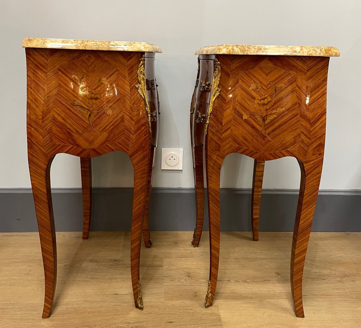 Pair Of Louis XV Style Bedside Tables-photo-3