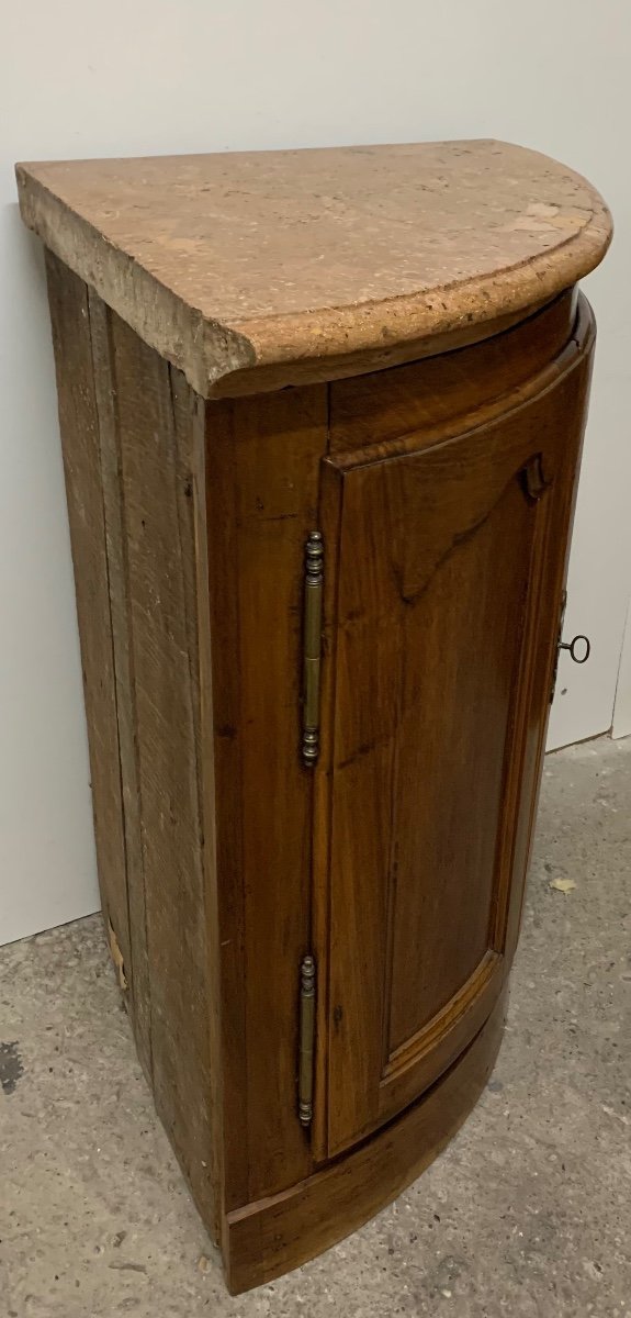 Pair Of Walnut Corner Cabinets From The Late 18th Century -photo-4