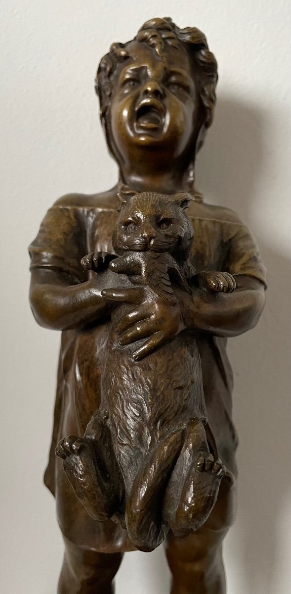 Sculpture En Bronze Représentant Une Petite Fille Et Son Chat-photo-3