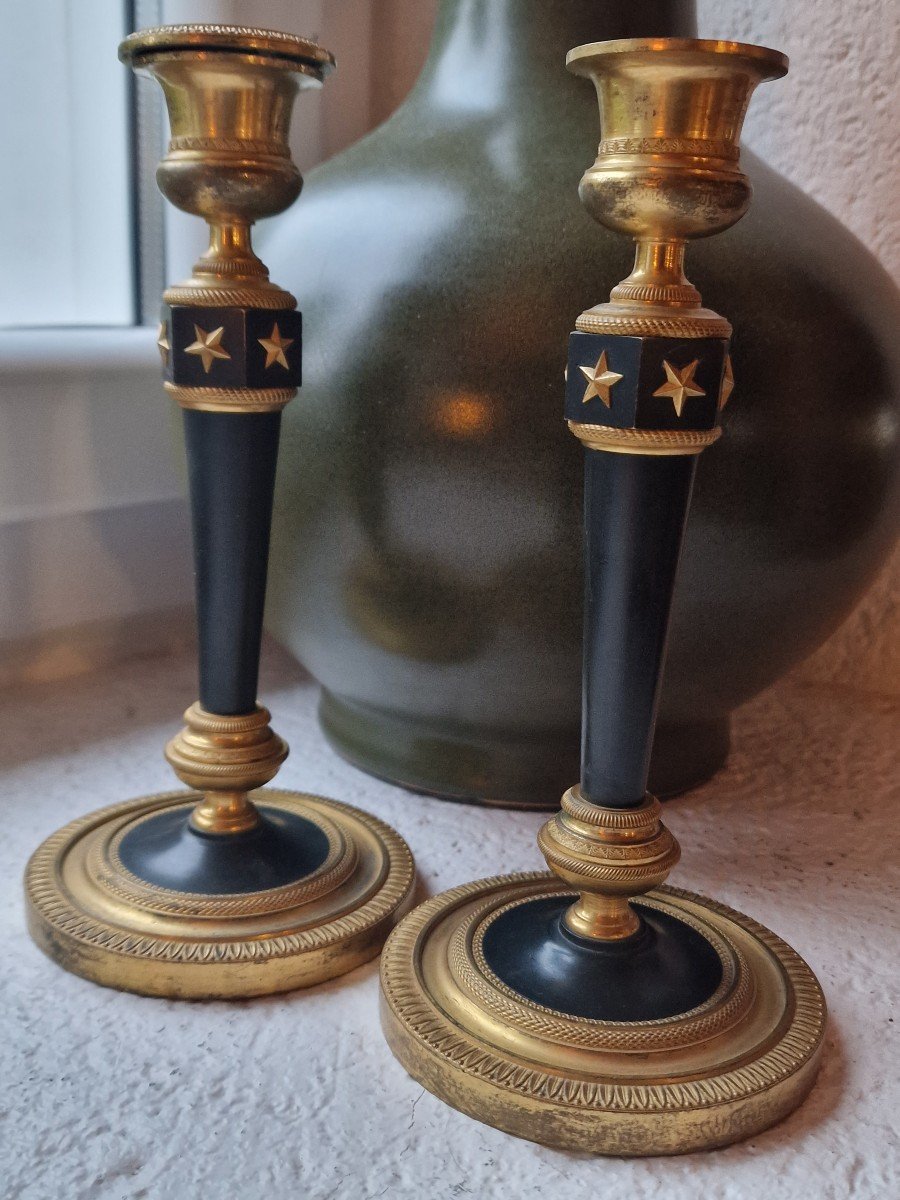 Pair Of Empire Candlesticks With Stars In Double Patina Bronze Attributed To Claude Galle-photo-3