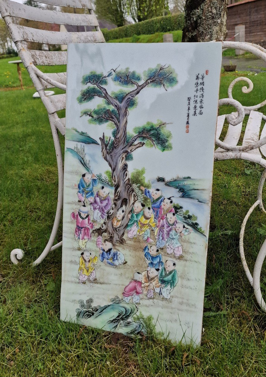 Pair Of Chinese Porcelain Wall Plaques Decorated With Playing Children Enamels Famille Rose-photo-2