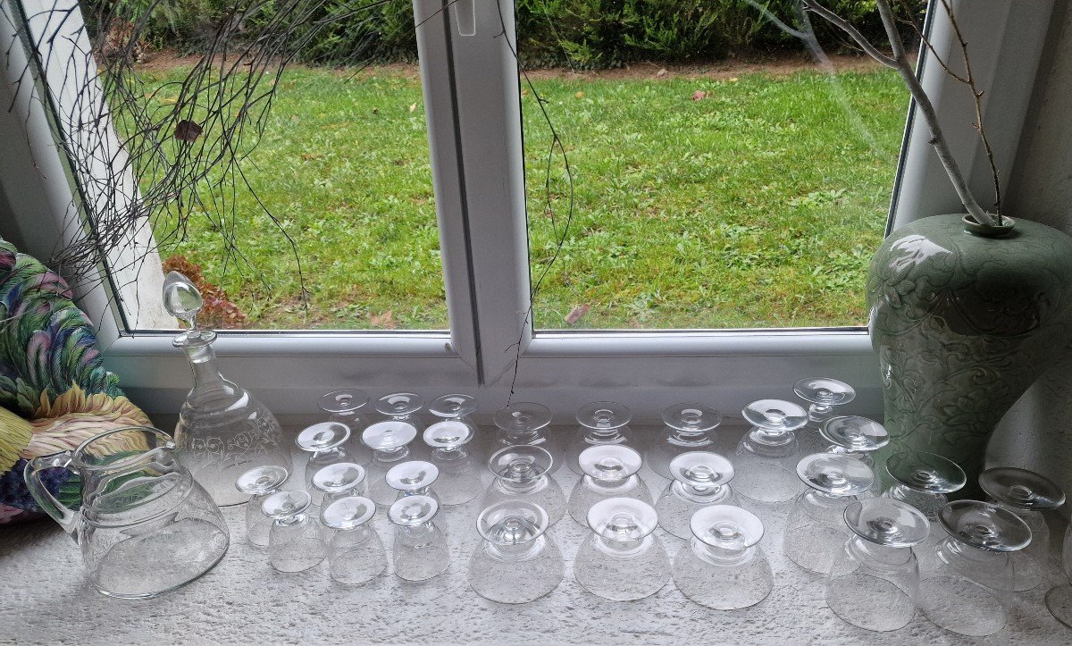 Partie De Service De Verres En Cristal De Baccarat Modèle Lulli Avec Carafe Et Broc-photo-3