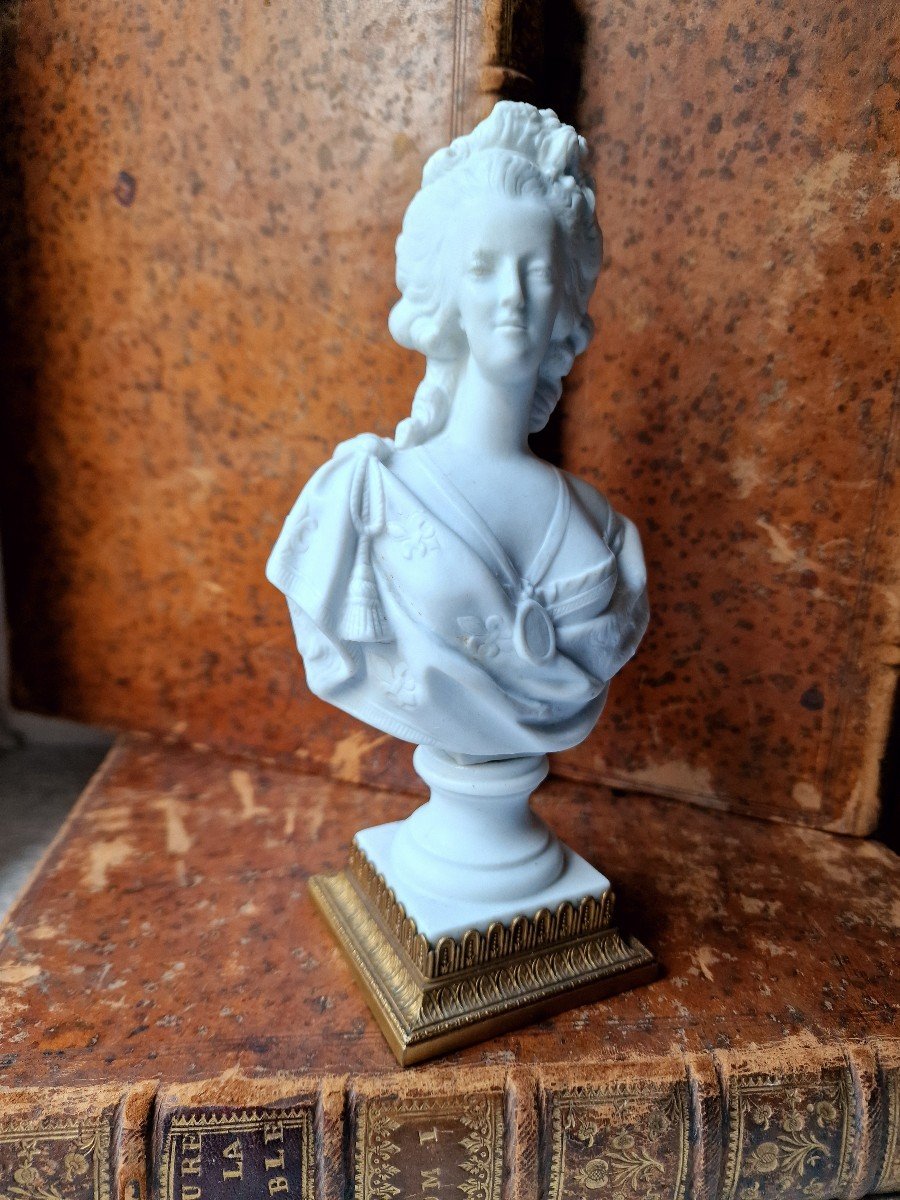 Bust Of Queen Marie Antoinette In Biscuit Porcelain Brand Sèvres Pajou Bronze Mount -photo-2