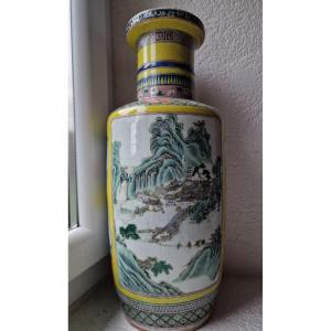 Large Chinese Famille Rose Porcelain Vase Daoguang Brand Decors And Medallions Yellow Background
