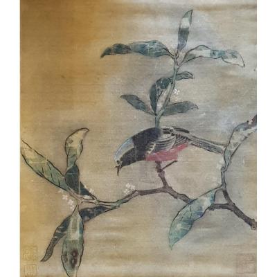 Estampe Chinoise Ou Japonaise Sur Soie Décor d'Oiseau Sur Sa Branche Et Cachets