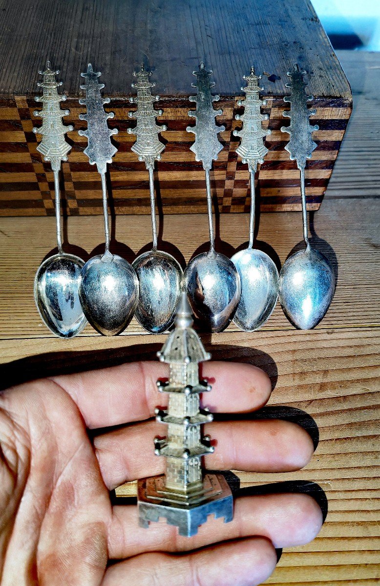 Chinese Silver Pagoda Salt Shaker, Wang Hing Hallmarks + 6 Pagoda Spoons-photo-4