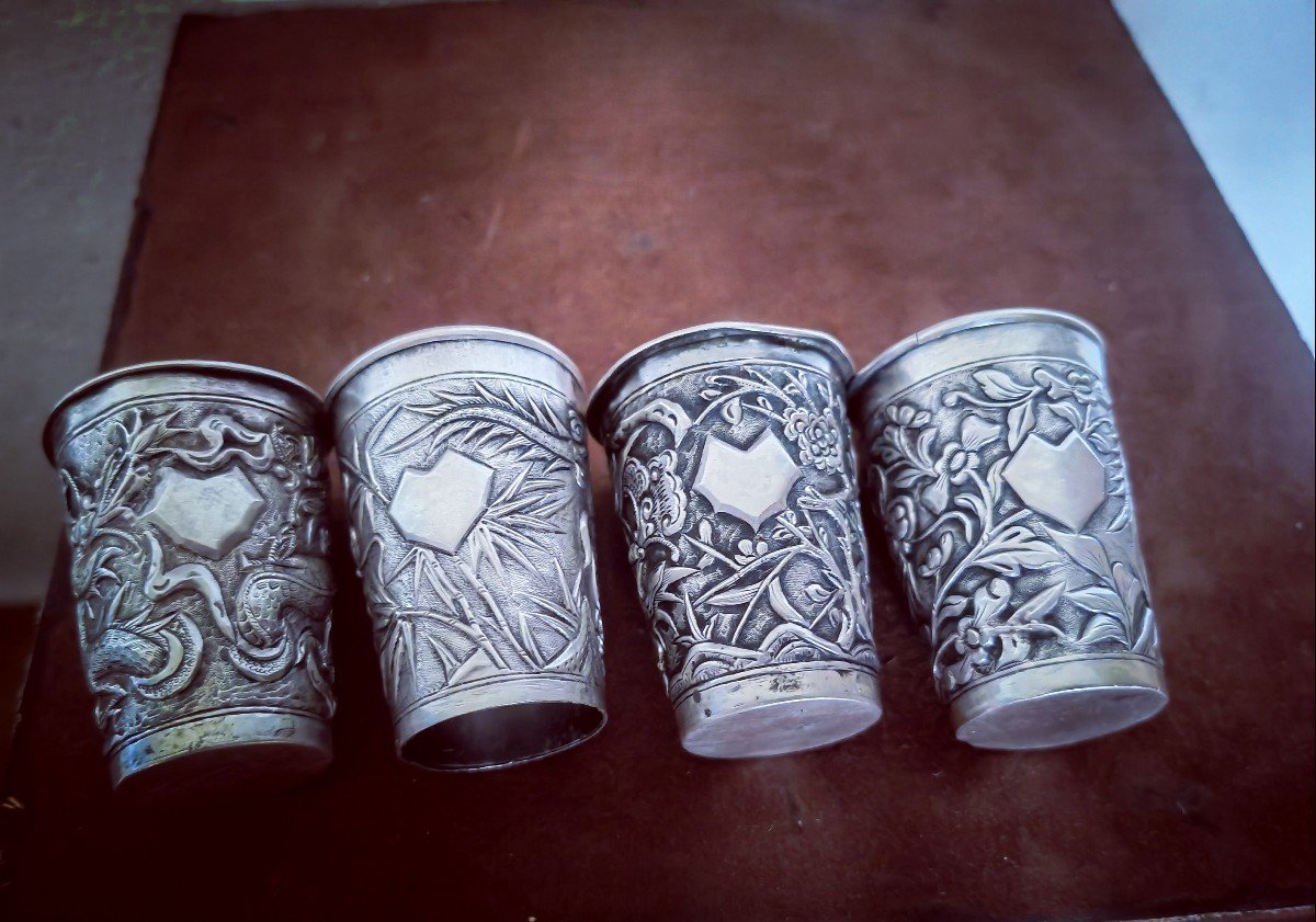 4 Alcohol Cups, Sterling Silver, Vietnam 19th Century, Dragon & Coat Of Arms -photo-3