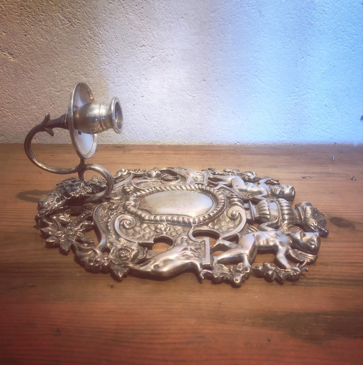 Beautiful Wall Or Reflector Candlestick, Silvered Bronze, Amours, 19th Century Or Earlier -photo-4