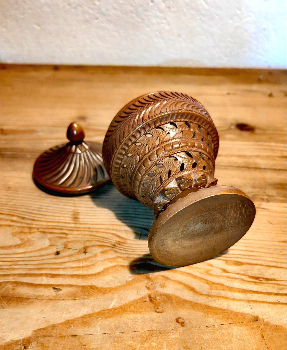 Belle Boîte à Odeurs, Pot Pourri Bois Tourné, Sculpté Et Ajouré, Suisse Ou Jura, XIXe Siècle -photo-4