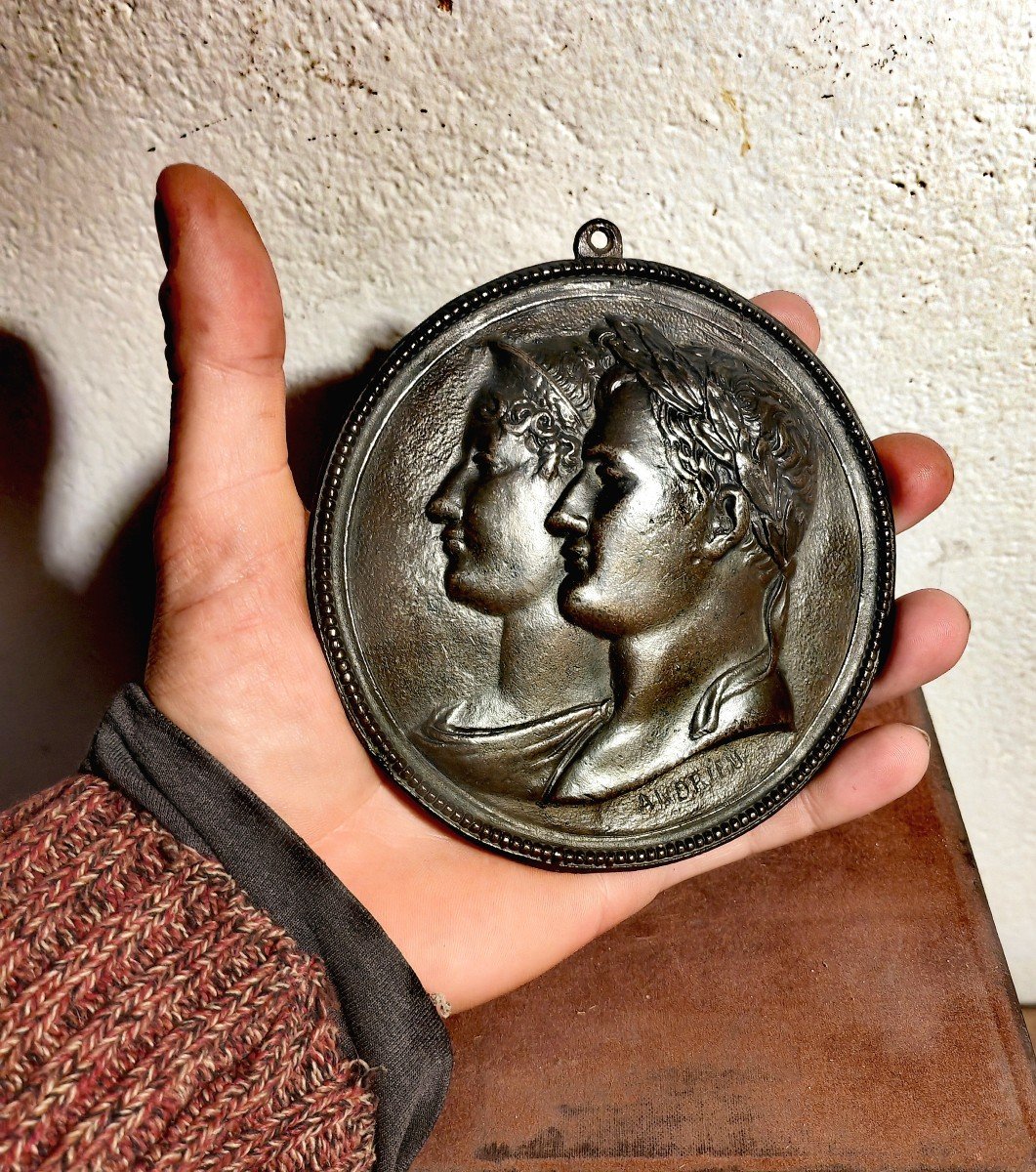 Beautiful Bronze Medal, Profiles Of Napoleon & Marie Louise, Signature Andrieu Circa 1810-photo-3