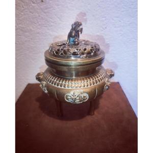 Beautiful Inkwell, Trompe l'Oeil Japanese Incense Burner, Maison Marnyhac, 19th Century Bronze 