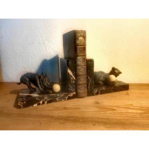 Pretty Pair Of Bookends, Spelter And Lacquered Wood, Art Deco, Dog And Cat, Marble