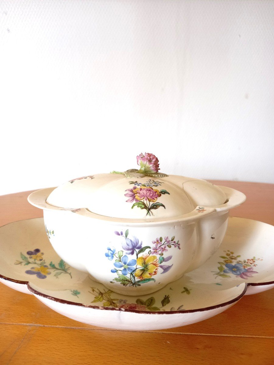 Porcelain Sugar Bowl: Chantilly XVIIIth Century.-photo-3
