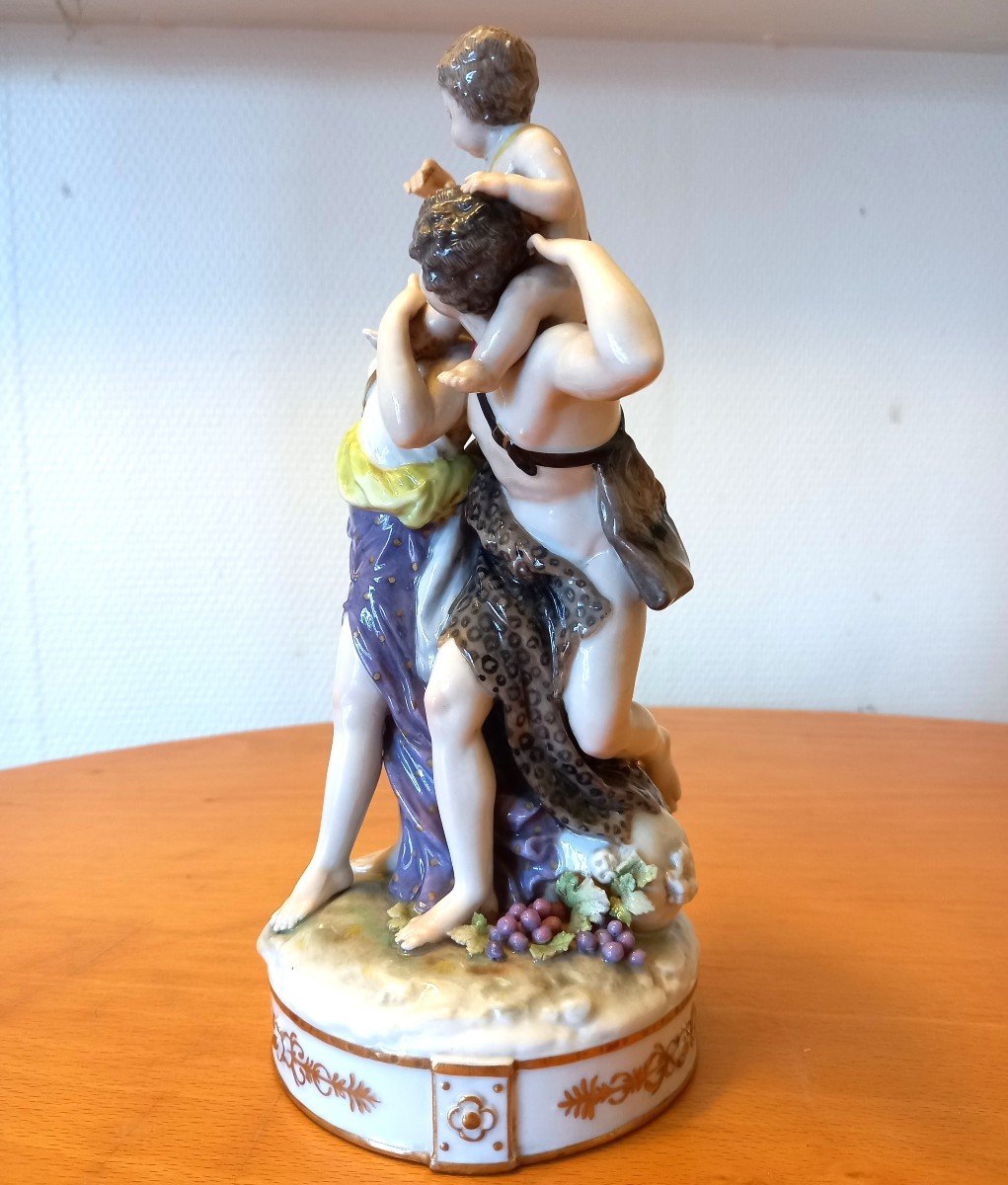 Groupe En Porcelaine: Capodimonte Italie XIXème Siècle.-photo-2