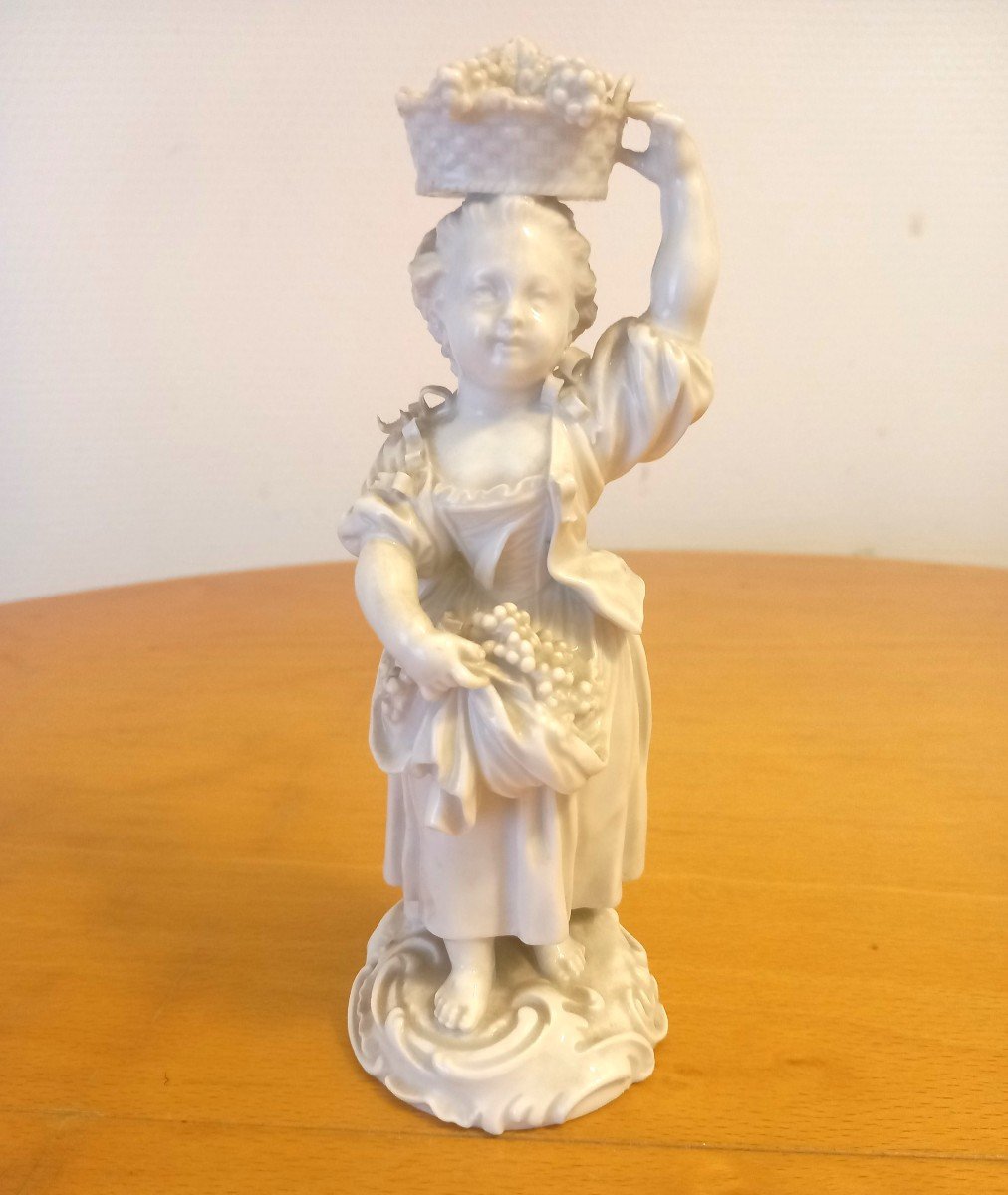 Figurine En Biscuit: Meissen XIXème Siècle.