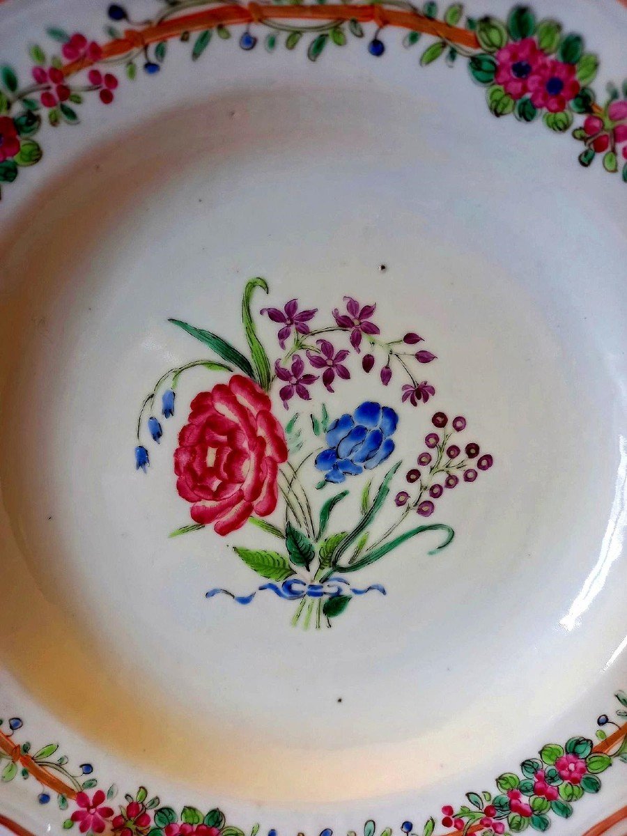 Assiette En Porcelaine: Chine XVIIIème Siècle.-photo-2