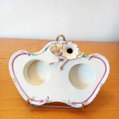 Encrier En Porcelaine: Vienne XVIIIème Siècle.