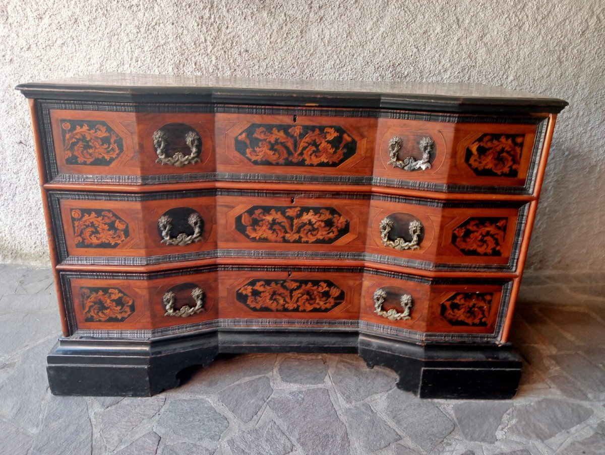 Gull-winged Chest Of Drawers-photo-1