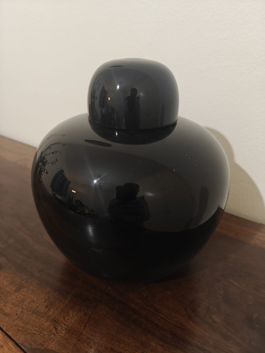 Vase De Tobia Scarpa Pour Venini, De La Série "opachi" En Noir