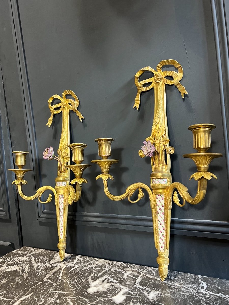 Pair Of Nineteenth Sconces In Gilt Bronze And Sèvres Porcelain Louis XVI Style