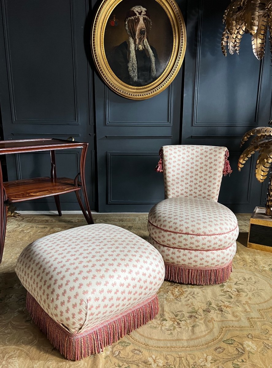 Fauteuil Et Son Pouf De Style Napoléon III à Décor De Noeuds Roses -photo-4