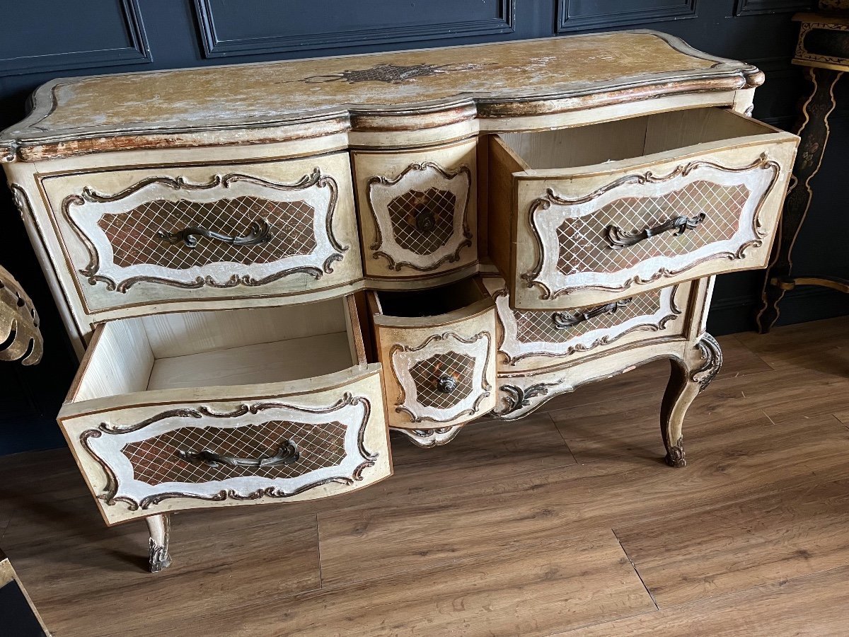 Italian Louis XV Style Patinated Wood Commode-photo-6