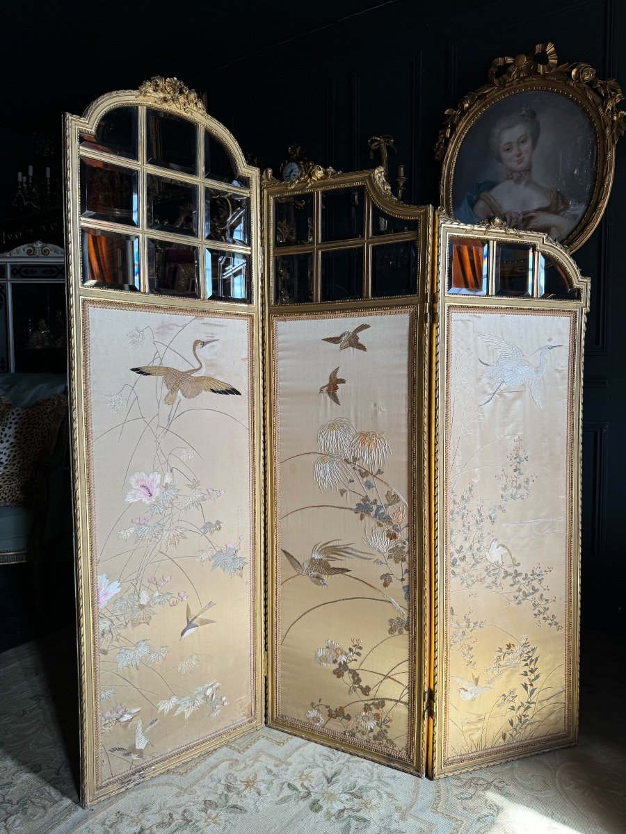 Napoleon III Period Screen In Gilded Wood And Chinese Silk In Louis XVI Style