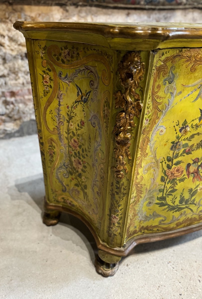 18th Century Venetian Buffet In Painted Wood With Bird Decor -photo-5