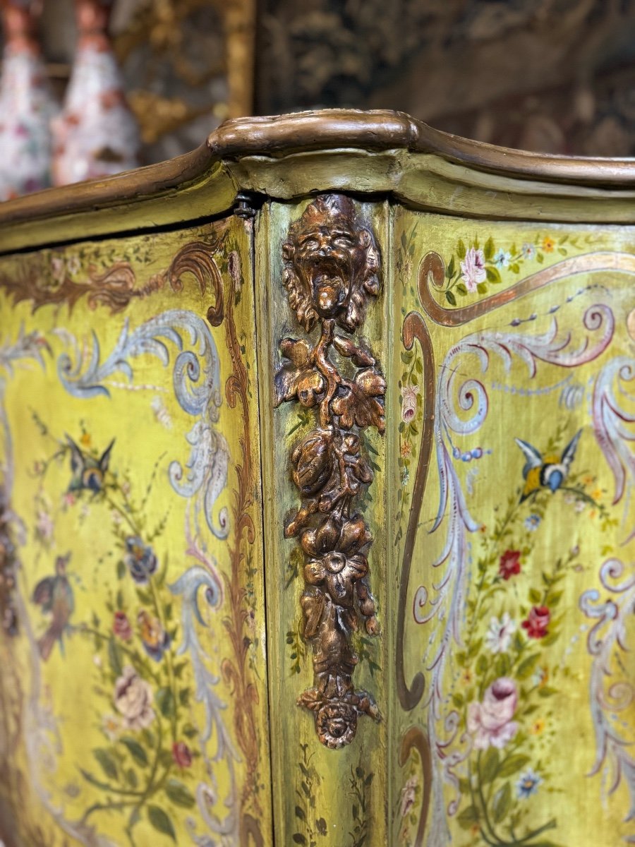 18th Century Venetian Buffet In Painted Wood With Bird Decor -photo-6