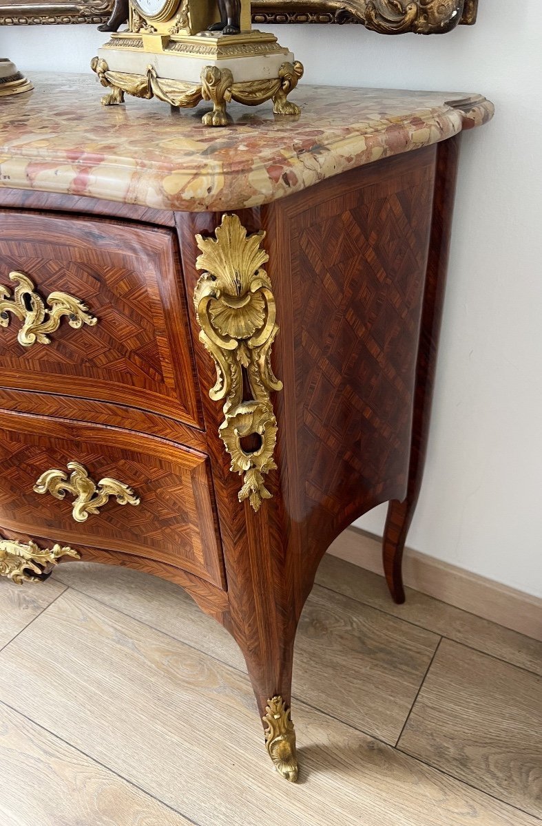 Commode Sauteuse D’époque Louis XV En Marqueterie Et Bronze Doré - XVIIIe-photo-6