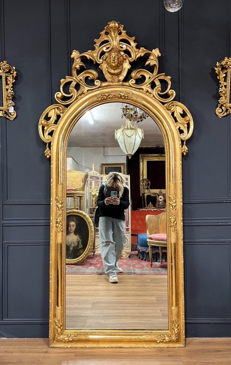 Miroir D’époque Napoléon III En Bois Doré à La Feuille à Décor D’une Tête Et De Fleurs - XIXe-photo-4