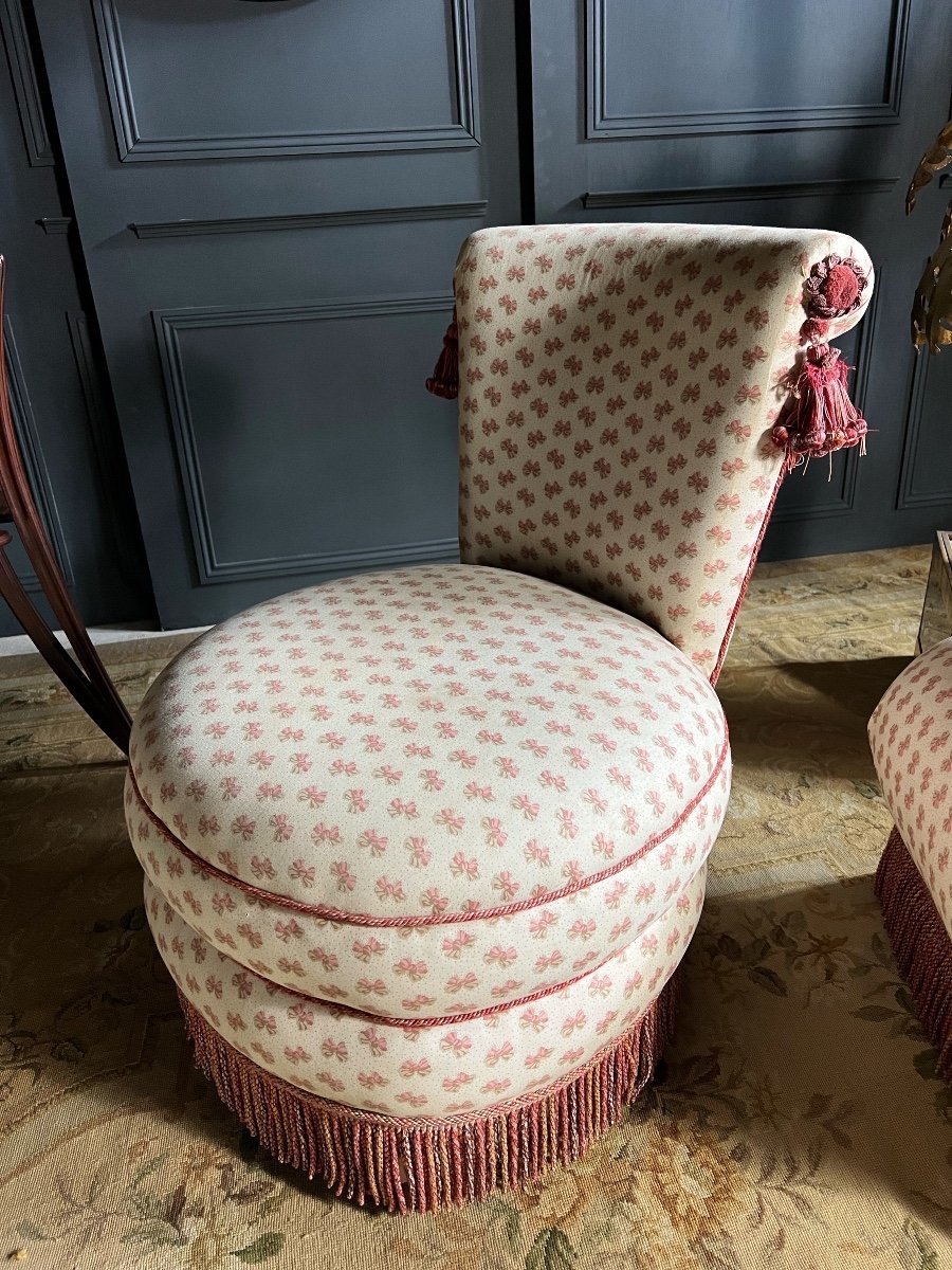 Fauteuil Et Son Pouf De Style Napoléon III à Décor De Noeuds Roses-photo-3