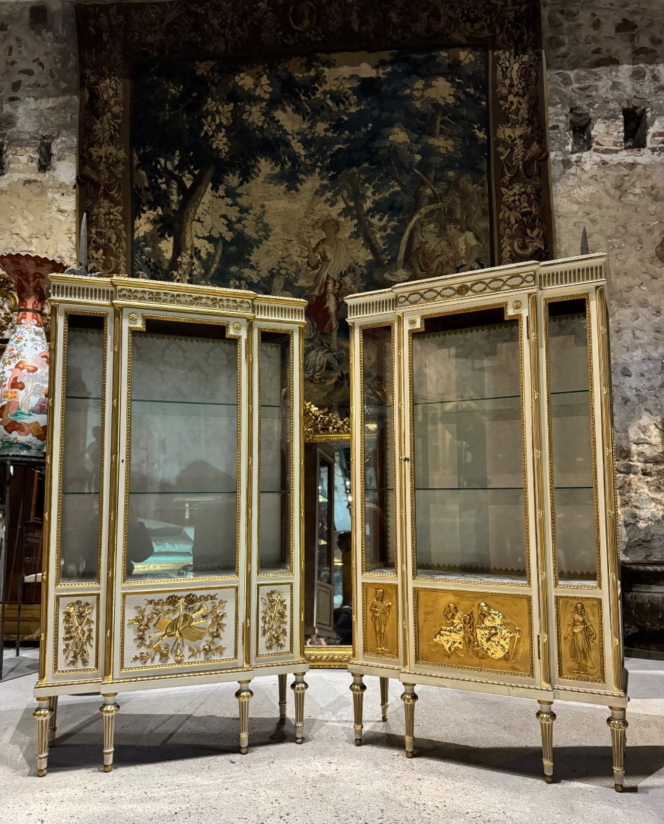 Pair Of Late 19th Century Display Cabinets In Painted And Gilded Wood In The Louis XVI Style-photo-2