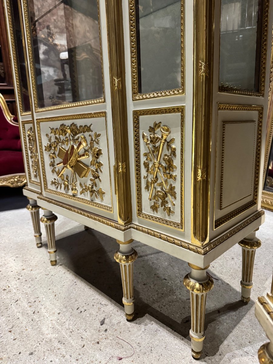 Pair Of Late 19th Century Display Cabinets In Painted And Gilded Wood In The Louis XVI Style-photo-7