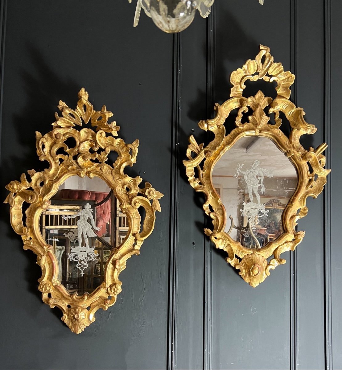 Paire De Miroirs Italiens Du XVIIIe En Bois Doré De Style Louis XV-photo-2