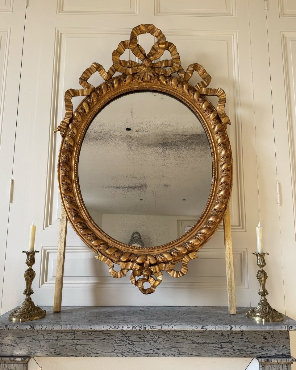 Oval Mirror From The Napoleon III Period In Gilded And Carved Wood With A Knot Decoration - 19th Century -photo-4