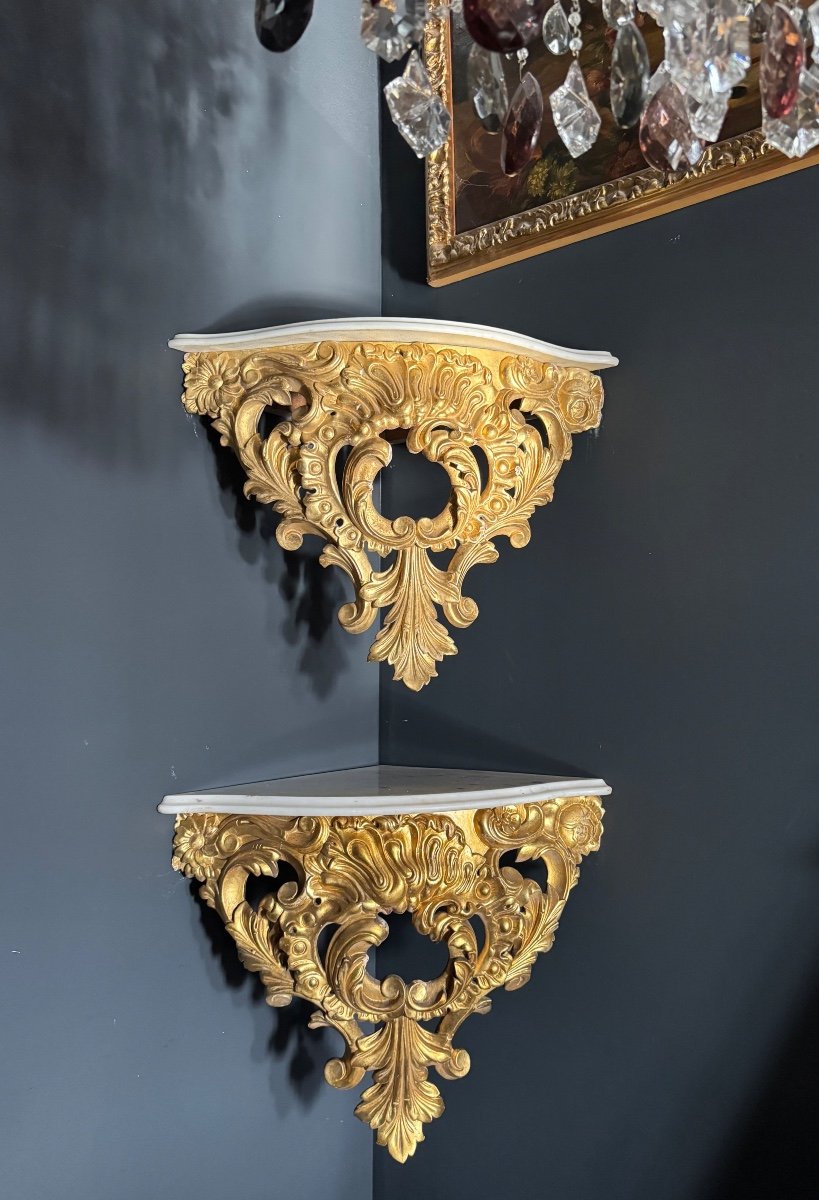 Pair Of Napoleon III Period Wall Consoles (corner Tables) In Gilded And Carved Wood - 19th Century 