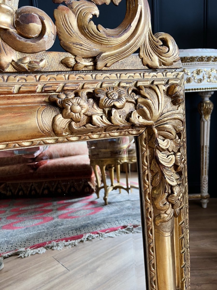 Miroir Italien D’époque Napoléon III En Bois Doré à Décor D’un Bébé Musicien-photo-3