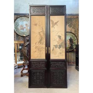 Pair Of 19th Century Chinese Doors Decorated With Two Pairs Of Silk Paintings