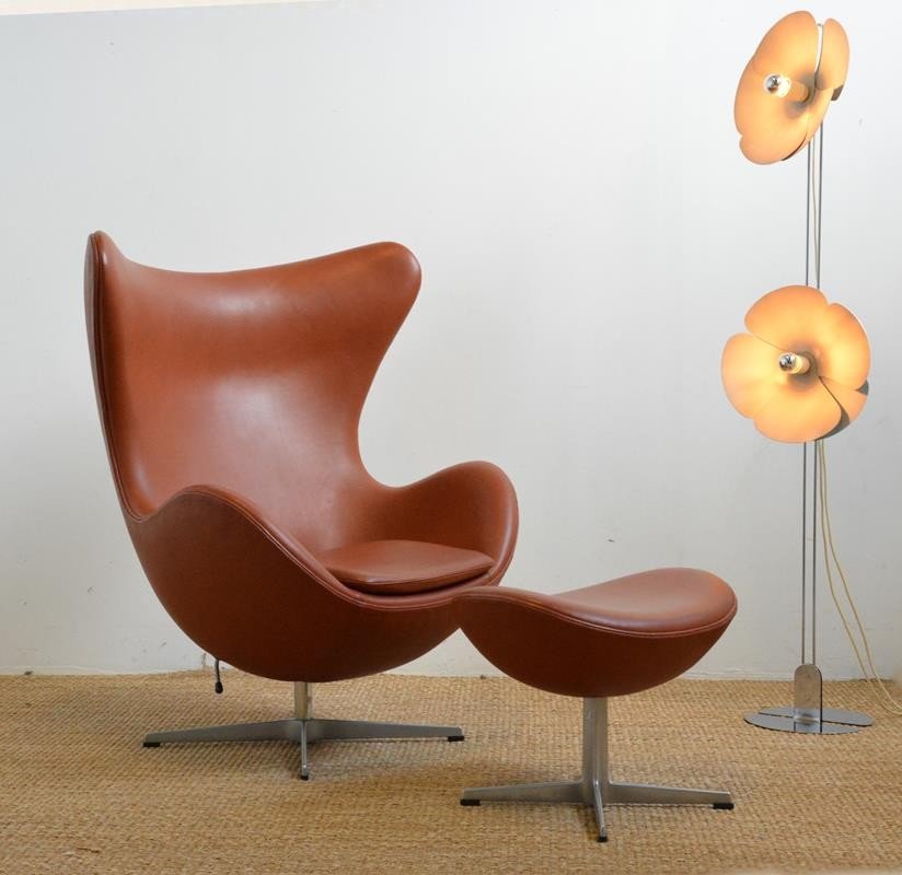 Egg Armchair And Footrest By Arne Jacobsen Published By Fritz Hansen.-photo-3