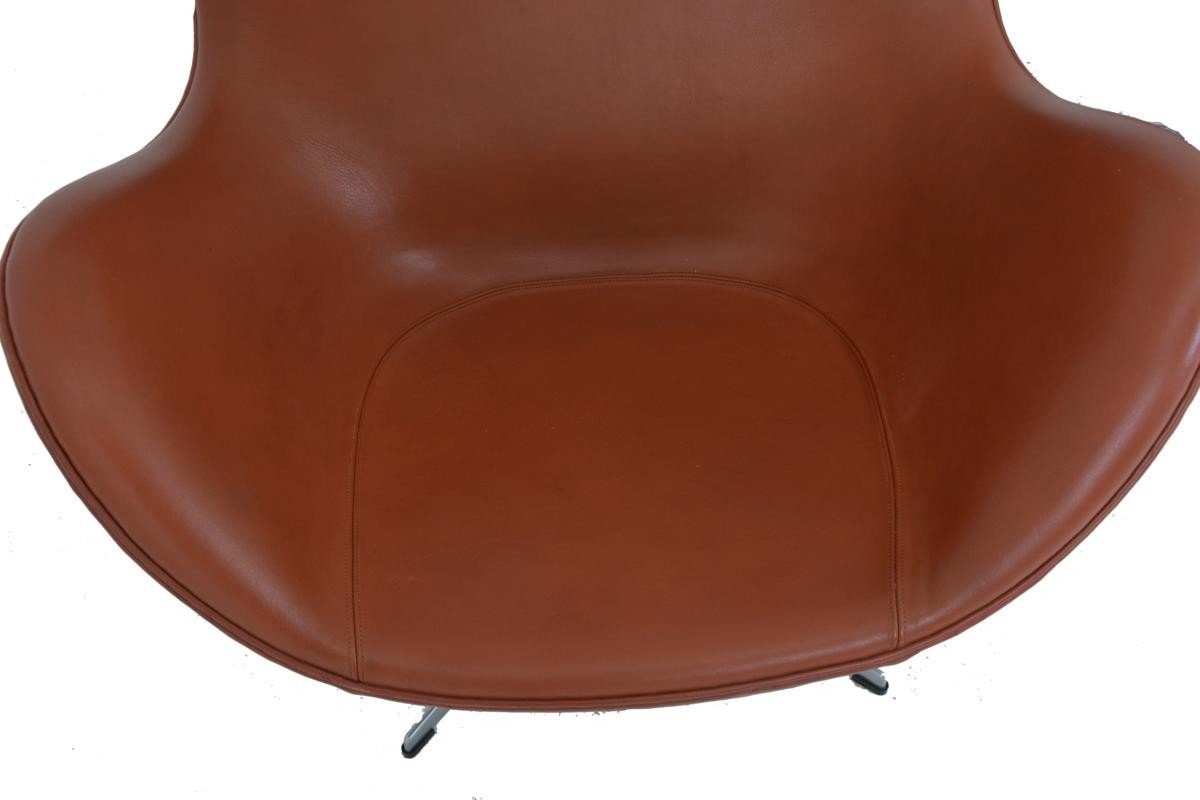 Egg Armchair And Footrest By Arne Jacobsen Published By Fritz Hansen.-photo-2